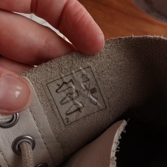 Dr. Martens Boots Womens SZ 5 White 1460 Pascal Mono Leather Combat 8 Eye Casual - Picture 14 of 16